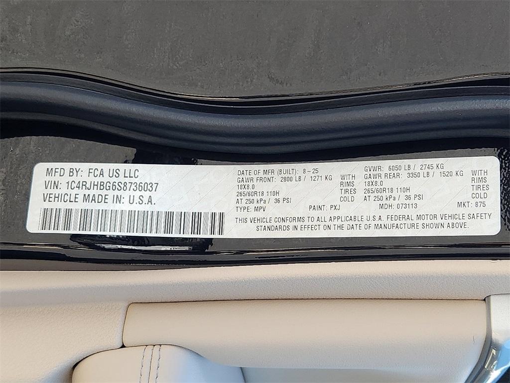 new 2025 Jeep Grand Cherokee car, priced at $50,010