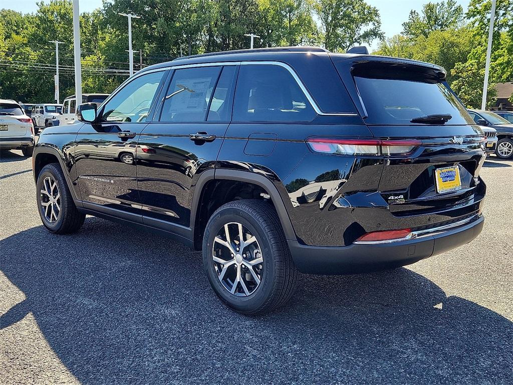 new 2025 Jeep Grand Cherokee car, priced at $50,010