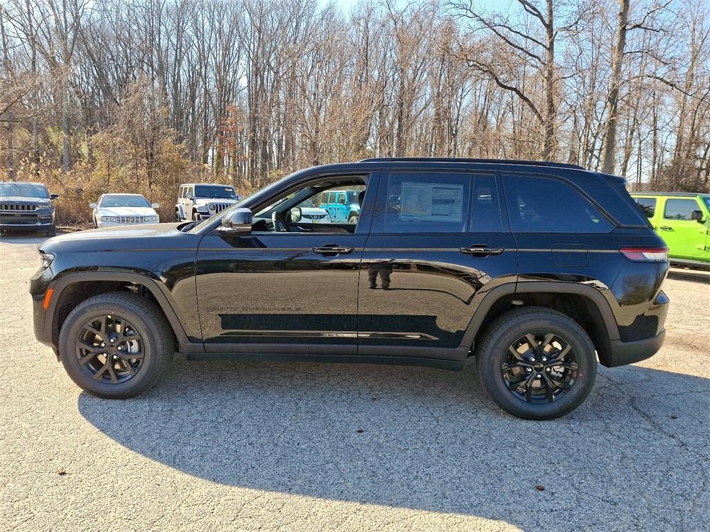 new 2025 Jeep Grand Cherokee car, priced at $47,525