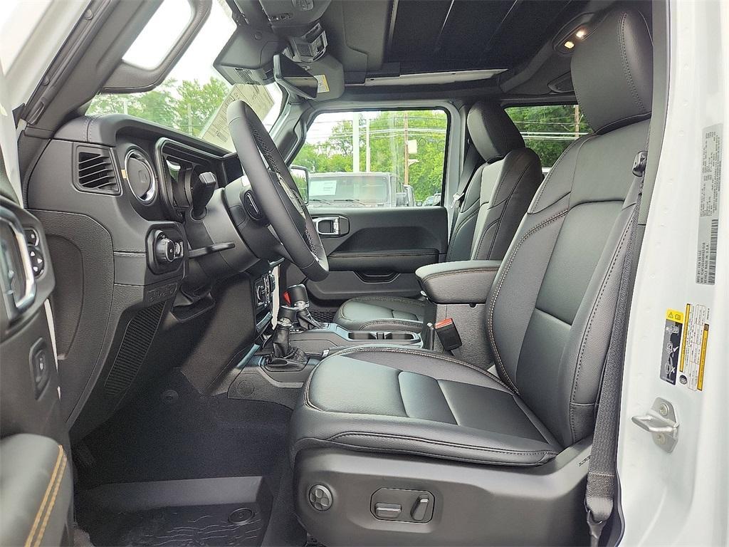 new 2025 Jeep Wrangler car, priced at $61,020