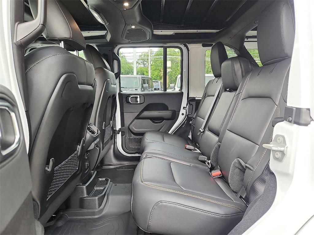 new 2025 Jeep Wrangler car, priced at $61,020