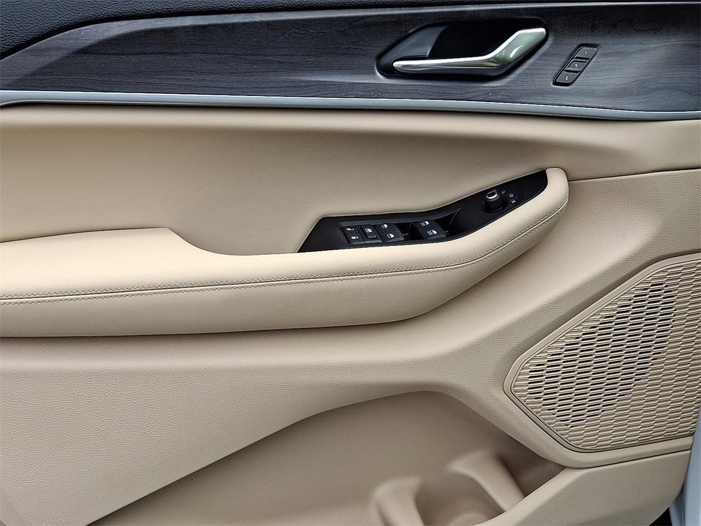 new 2025 Jeep Grand Cherokee L car, priced at $54,240