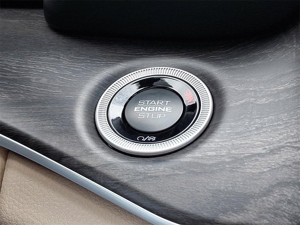 new 2025 Jeep Grand Cherokee L car, priced at $54,240