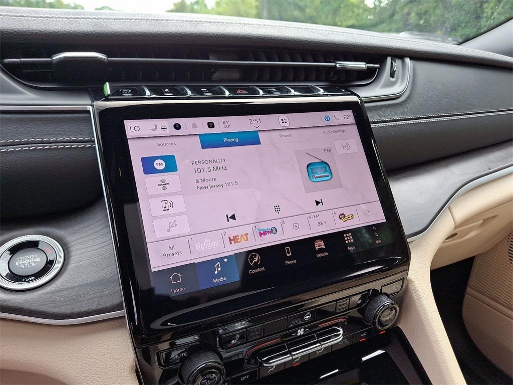 new 2025 Jeep Grand Cherokee car, priced at $52,140