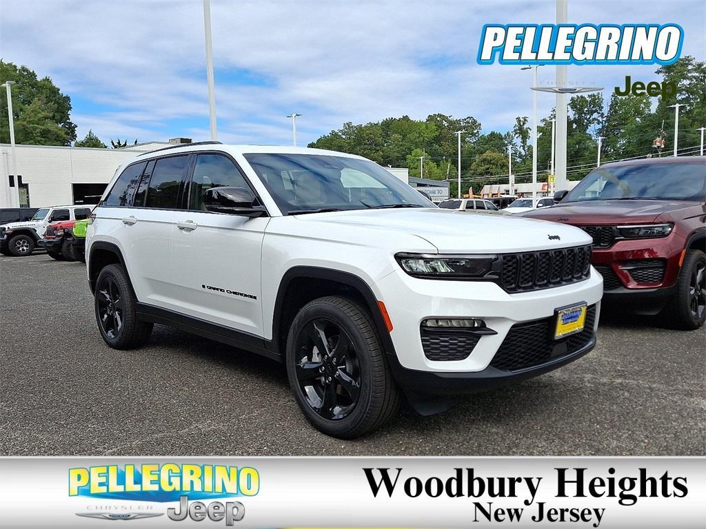 new 2025 Jeep Grand Cherokee car, priced at $52,140