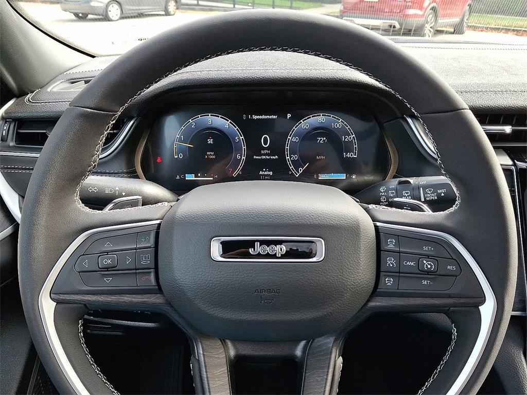 new 2025 Jeep Grand Cherokee car, priced at $52,735