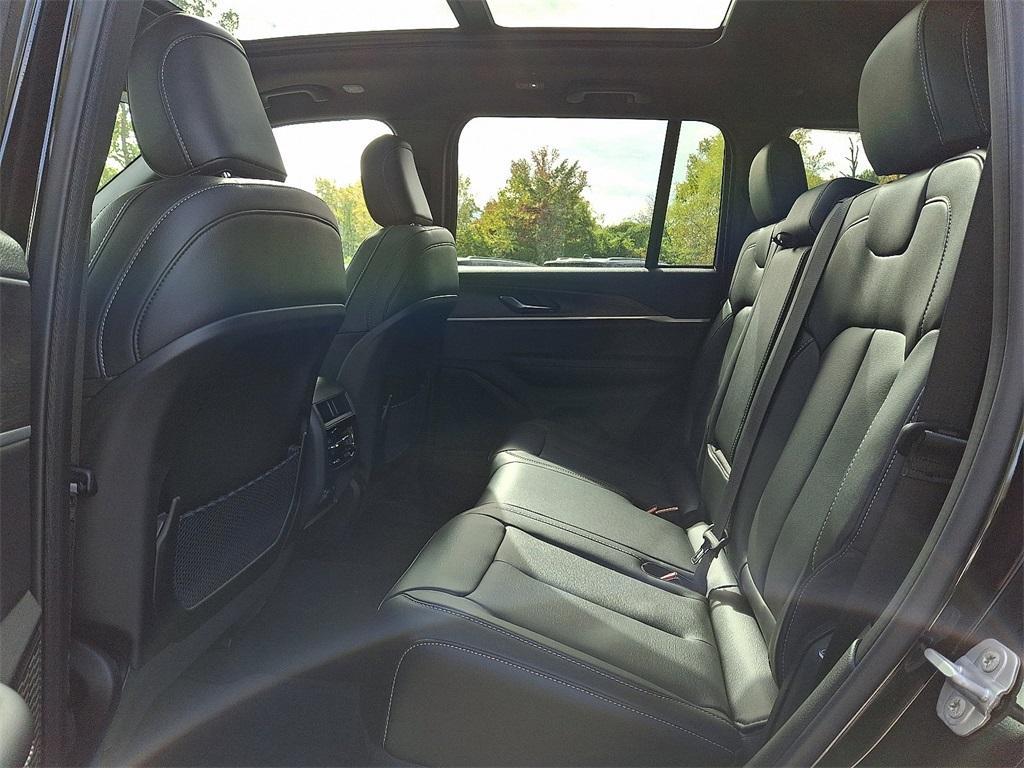 new 2025 Jeep Grand Cherokee car, priced at $52,735