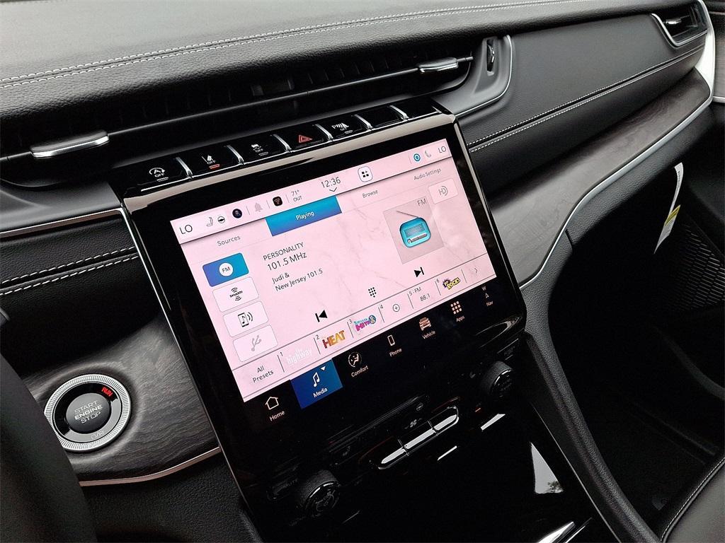 new 2025 Jeep Grand Cherokee car, priced at $52,140