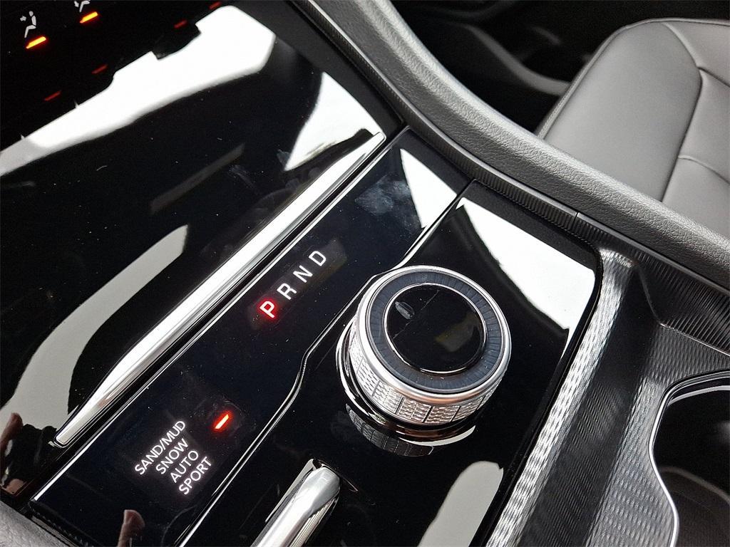 new 2025 Jeep Grand Cherokee car, priced at $52,140