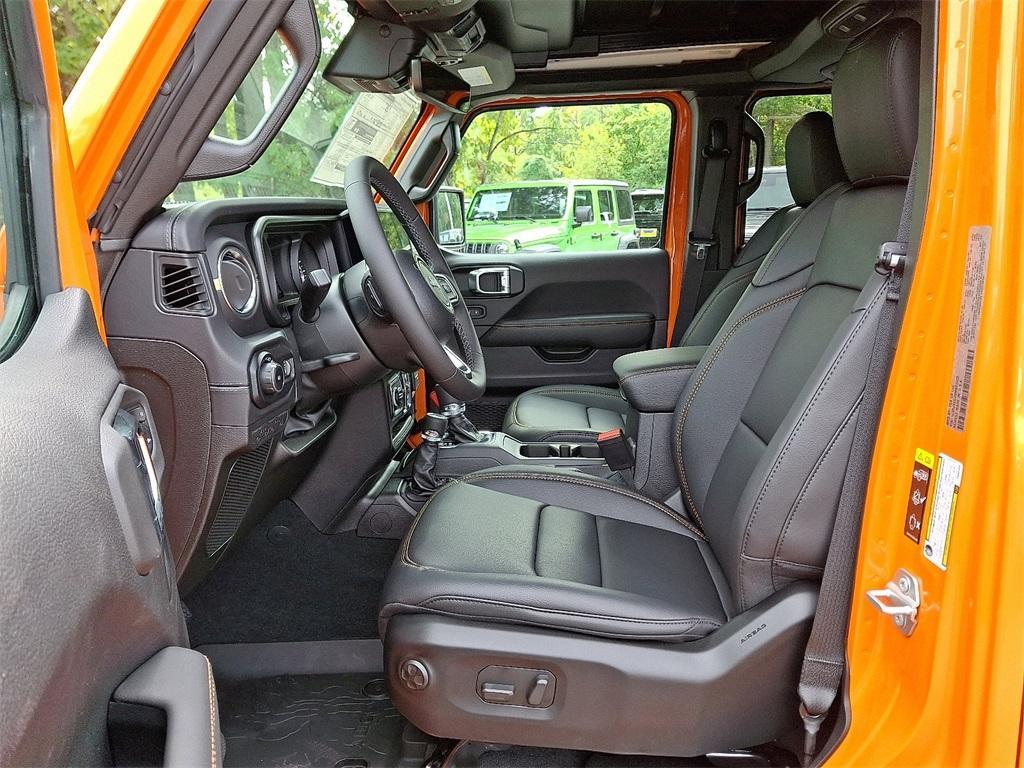new 2025 Jeep Wrangler car, priced at $61,915