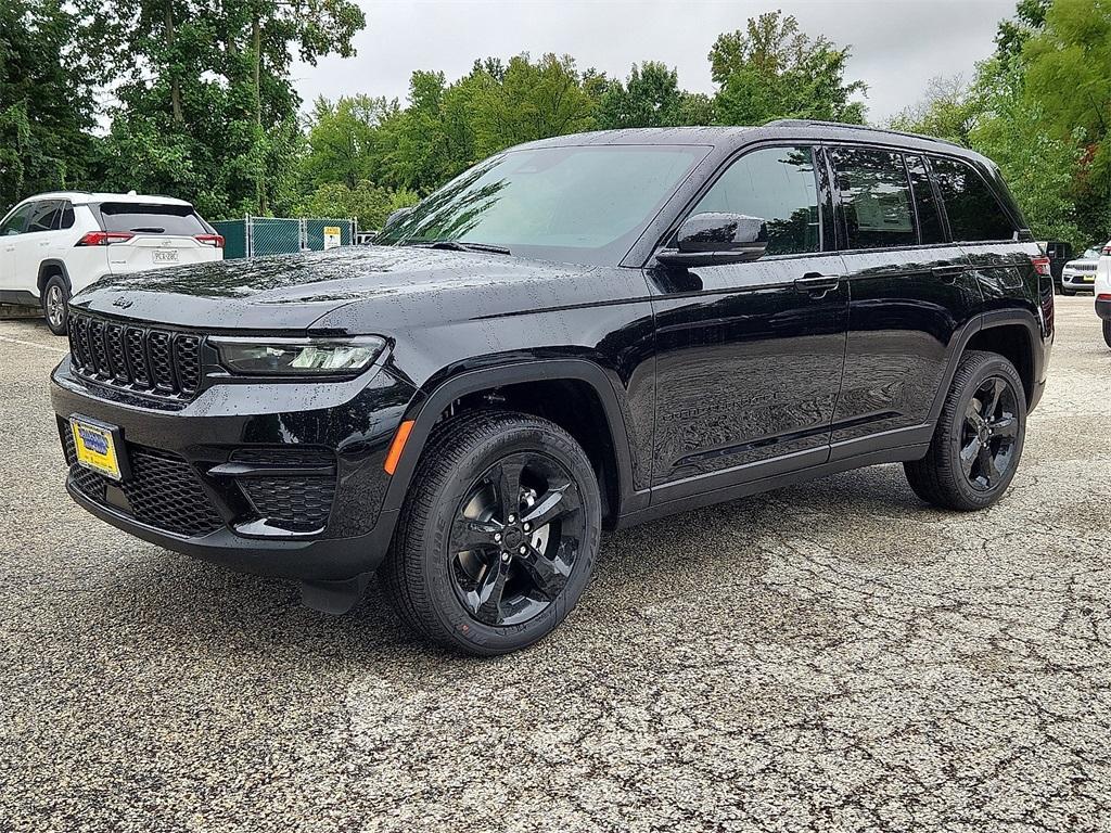 new 2025 Jeep Grand Cherokee car, priced at $48,375