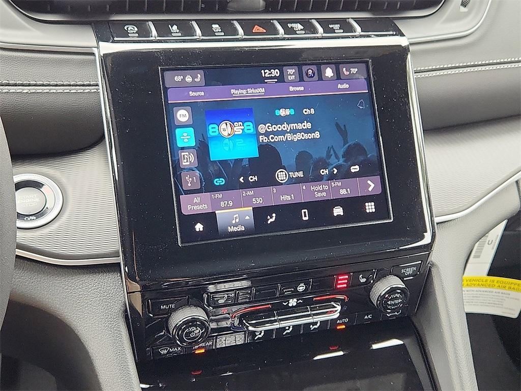 new 2025 Jeep Grand Cherokee car, priced at $48,375