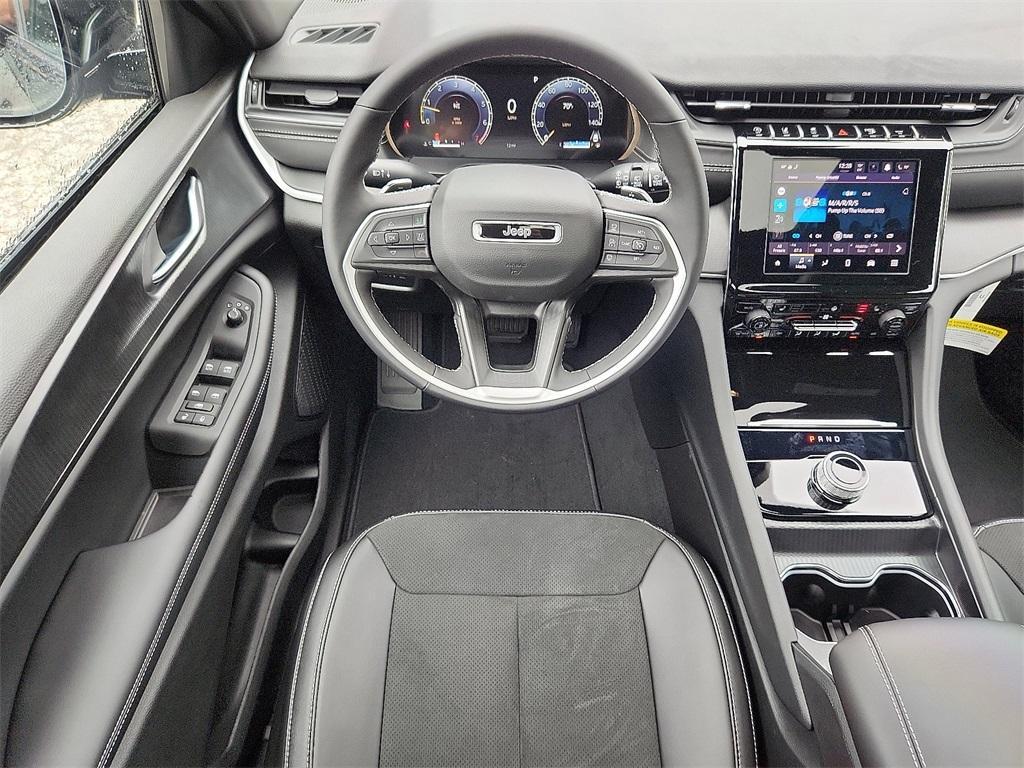 new 2025 Jeep Grand Cherokee car, priced at $48,375