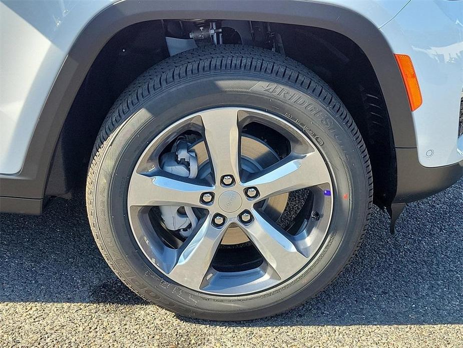 new 2025 Jeep Grand Cherokee car, priced at $55,760