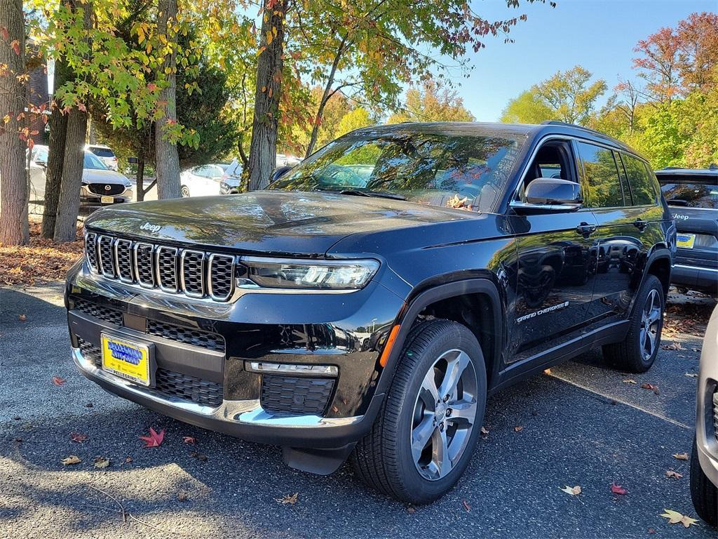 new 2024 Jeep Grand Cherokee L car, priced at $61,455