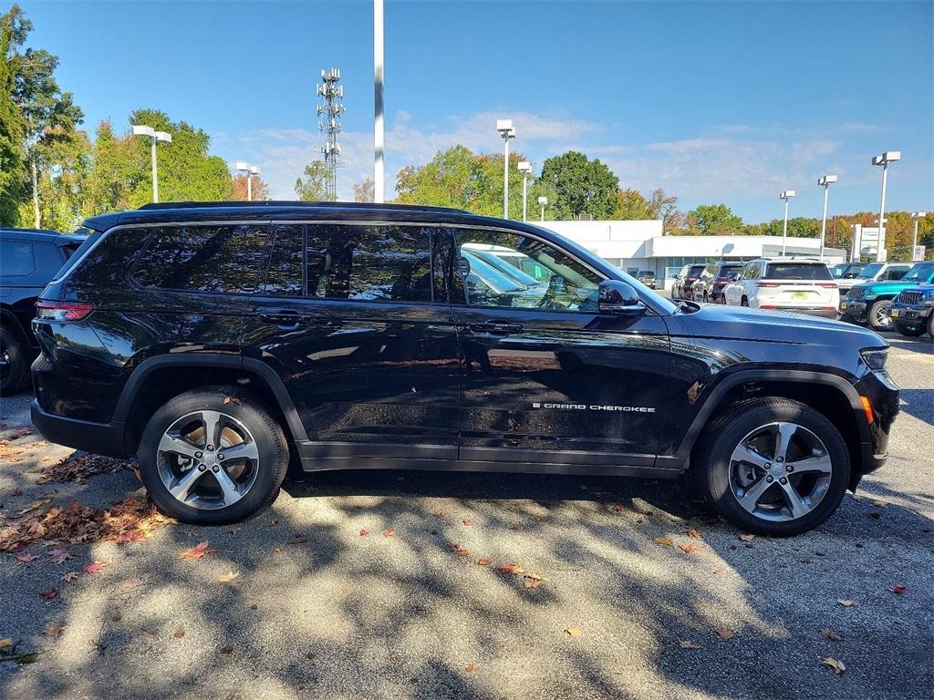 new 2024 Jeep Grand Cherokee L car, priced at $61,455