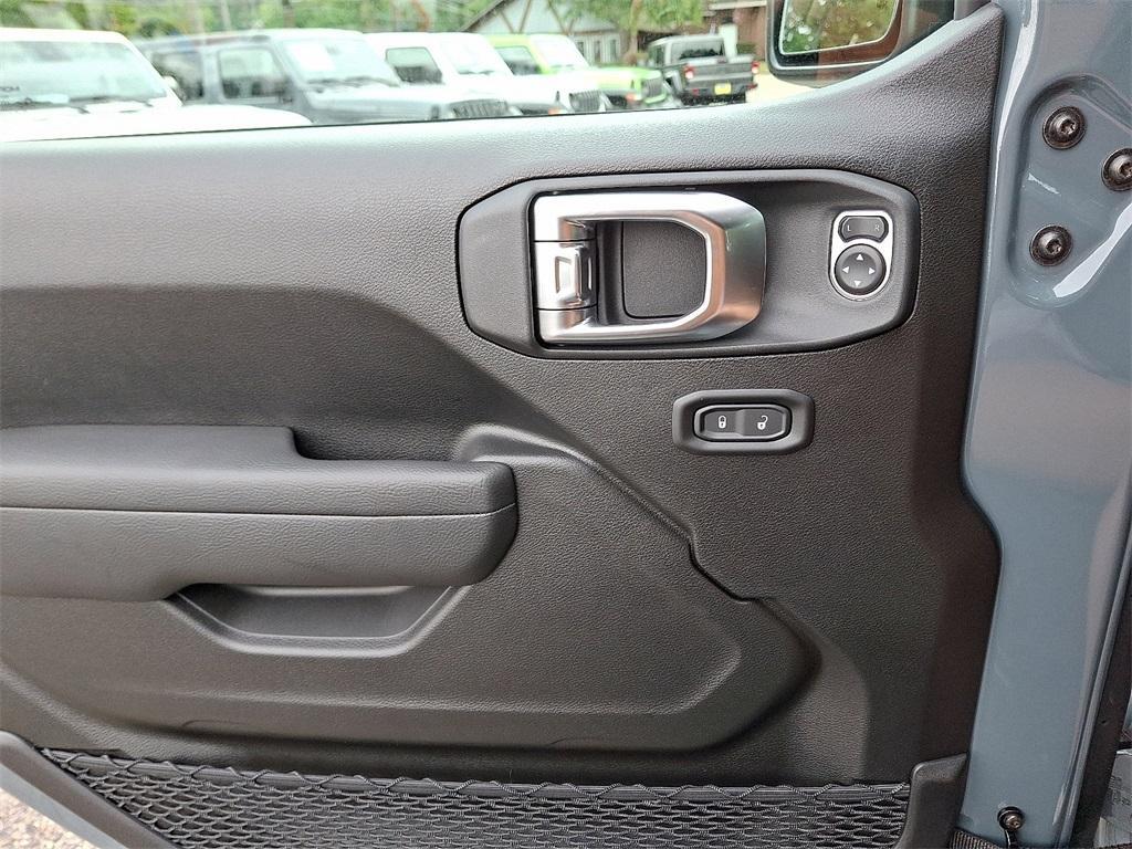 new 2025 Jeep Wrangler car, priced at $56,360