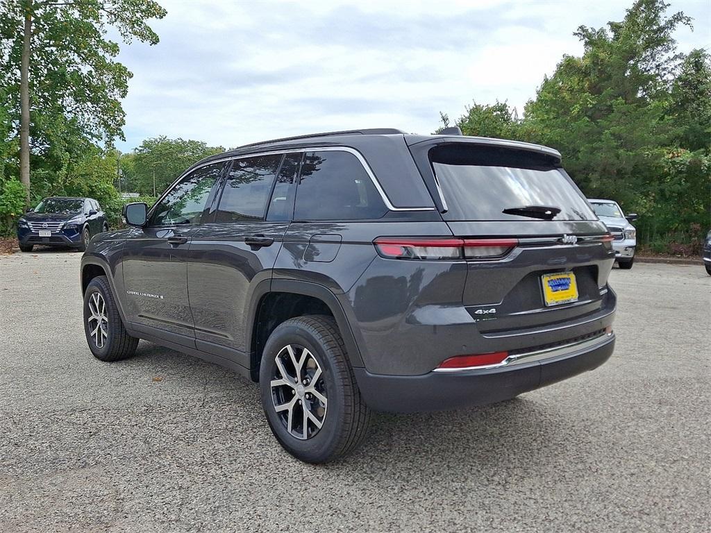 new 2025 Jeep Grand Cherokee car, priced at $50,010