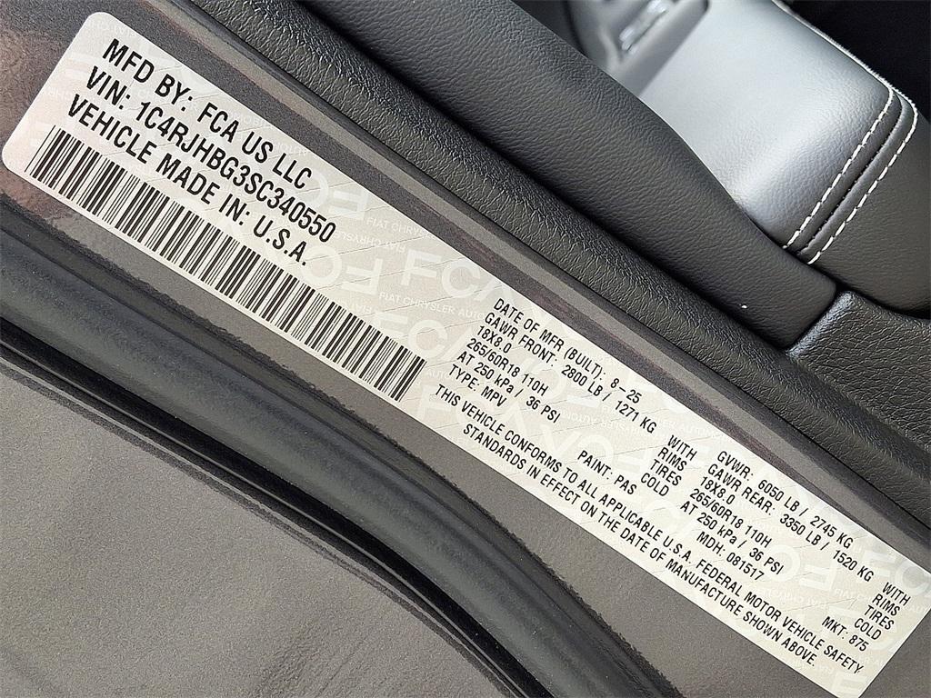 new 2025 Jeep Grand Cherokee car, priced at $50,010