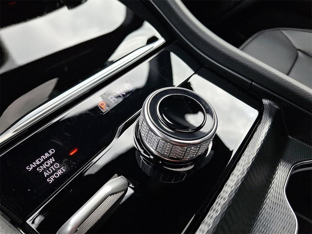 new 2025 Jeep Grand Cherokee car, priced at $50,010