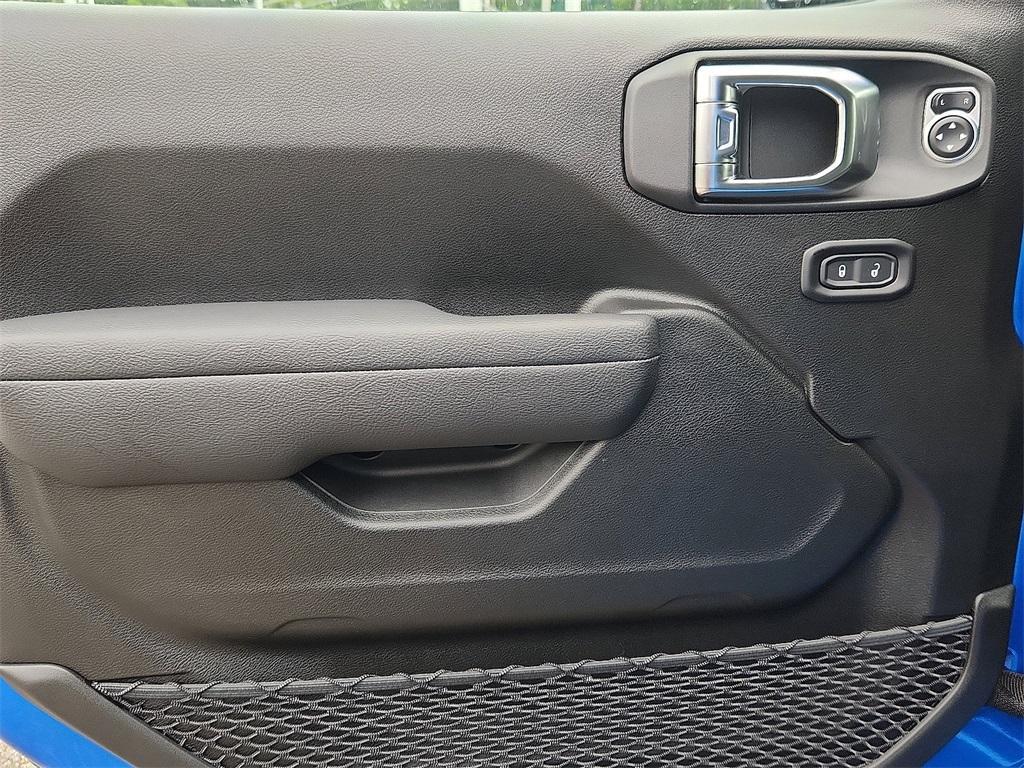 new 2025 Jeep Wrangler car, priced at $52,765