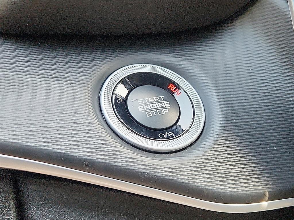 new 2025 Jeep Grand Cherokee car, priced at $48,375