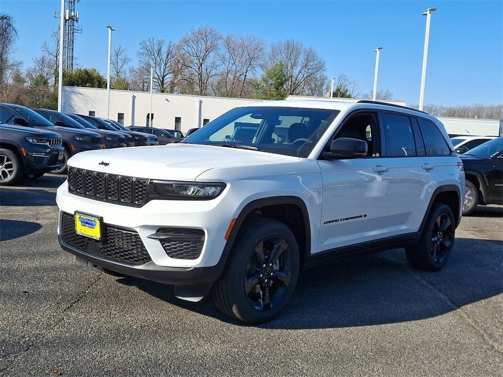 new 2025 Jeep Grand Cherokee car, priced at $47,580