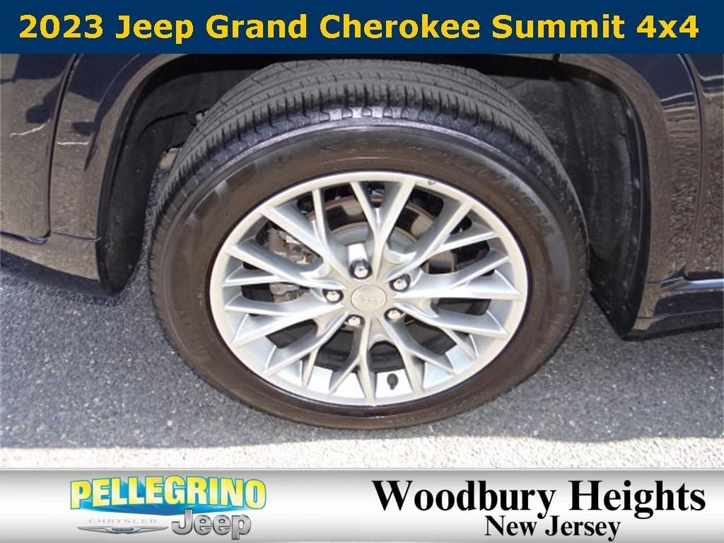 used 2023 Jeep Grand Cherokee car, priced at $44,990