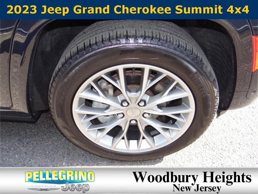 used 2023 Jeep Grand Cherokee car, priced at $44,990