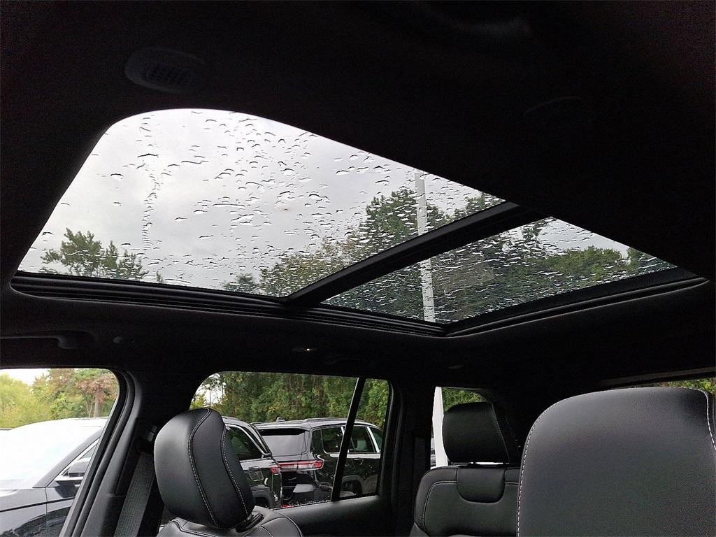 new 2025 Jeep Grand Cherokee car, priced at $49,415