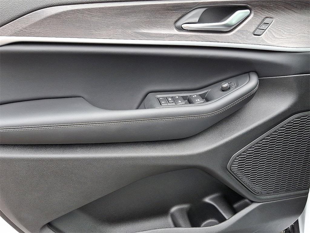 new 2025 Jeep Grand Cherokee car, priced at $49,415