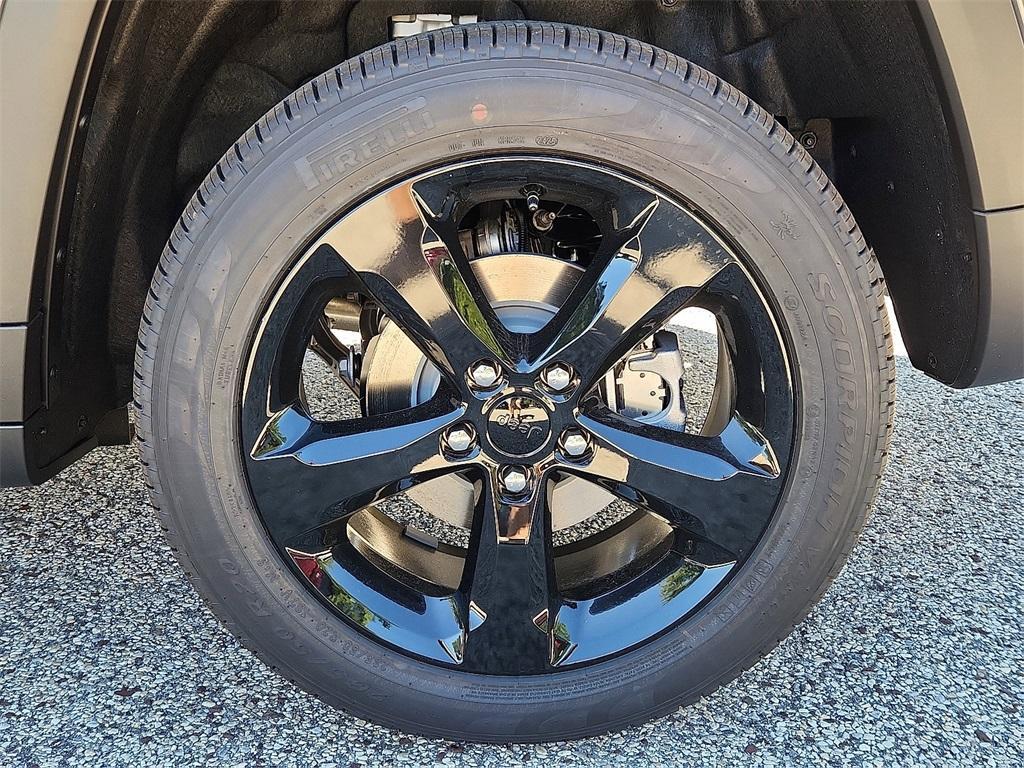 new 2025 Jeep Grand Cherokee car, priced at $52,735