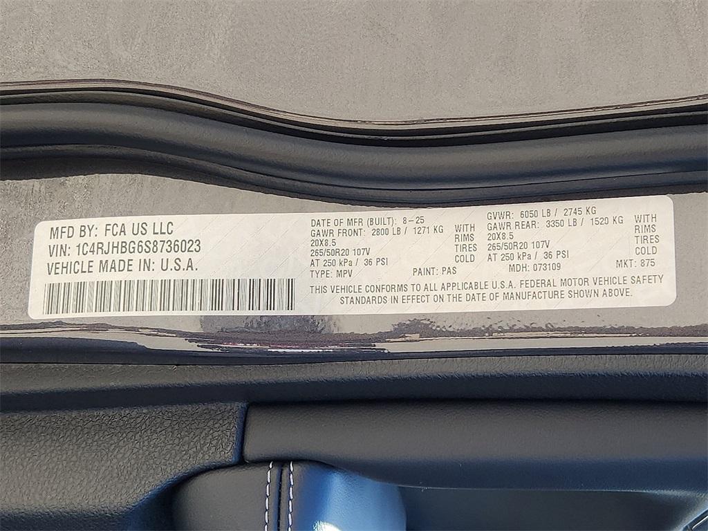 new 2025 Jeep Grand Cherokee car, priced at $52,735