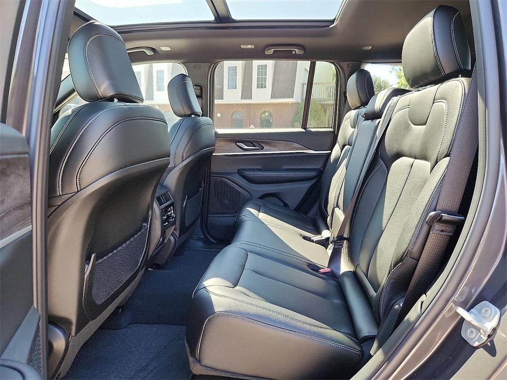 new 2025 Jeep Grand Cherokee car, priced at $52,735