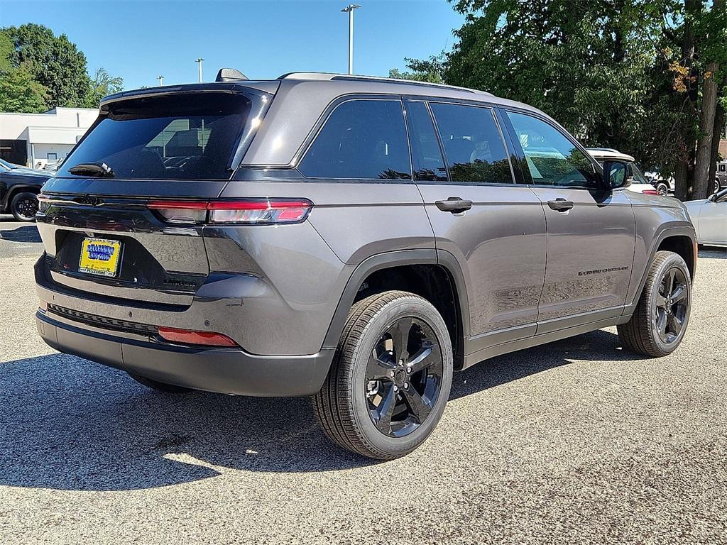 new 2025 Jeep Grand Cherokee car, priced at $52,735