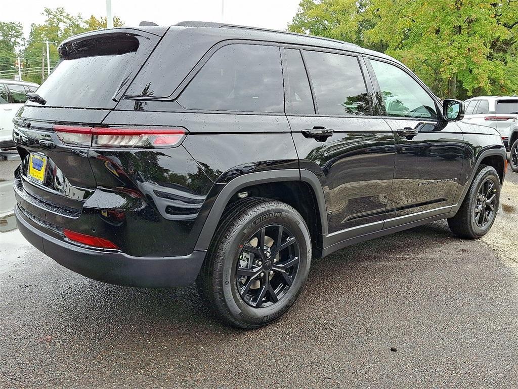 new 2025 Jeep Grand Cherokee car, priced at $47,725