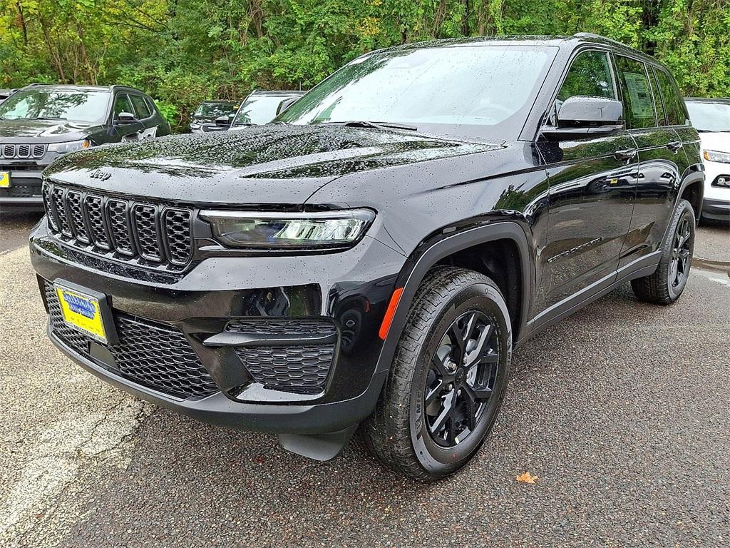 new 2025 Jeep Grand Cherokee car, priced at $47,725