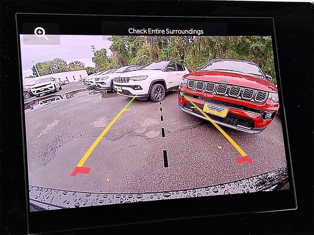 new 2025 Jeep Grand Cherokee car, priced at $47,725