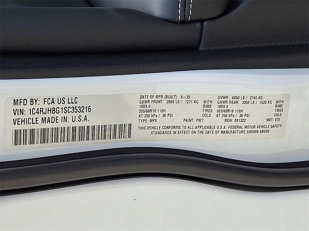 new 2025 Jeep Grand Cherokee car, priced at $49,415