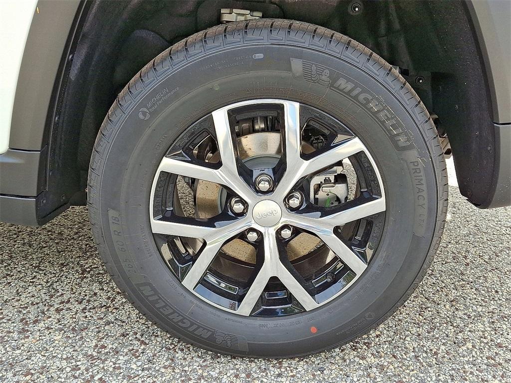 new 2025 Jeep Grand Cherokee car, priced at $49,415