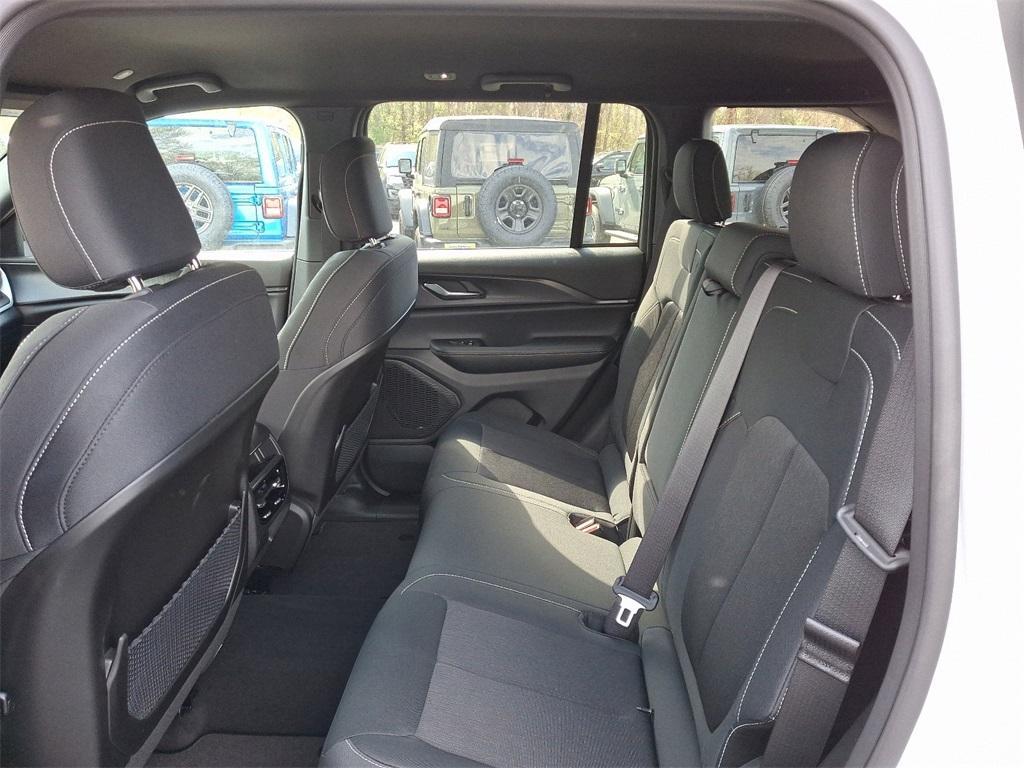 new 2025 Jeep Grand Cherokee car