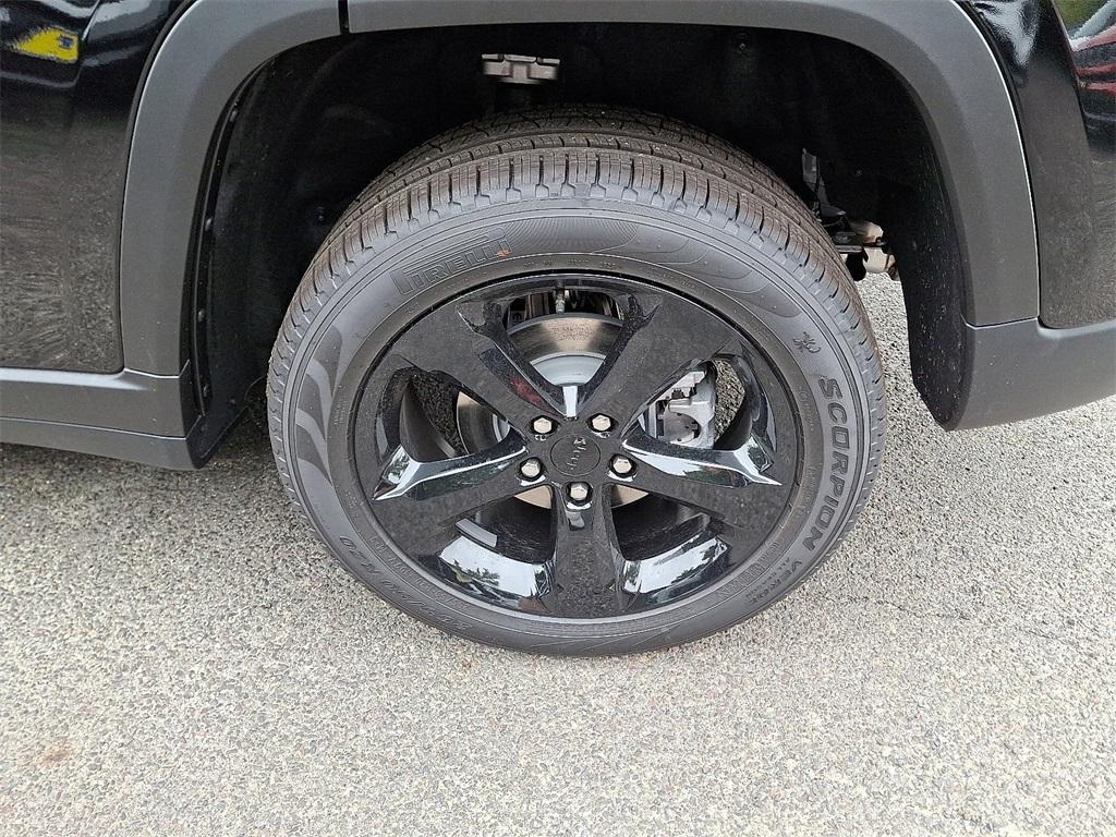 new 2025 Jeep Grand Cherokee car, priced at $52,235