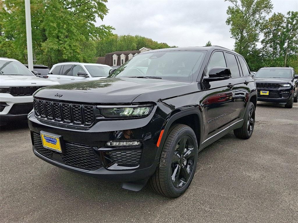 new 2025 Jeep Grand Cherokee car, priced at $52,235