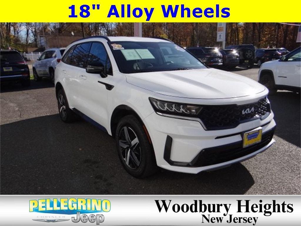 used 2022 Kia Sorento car, priced at $24,868
