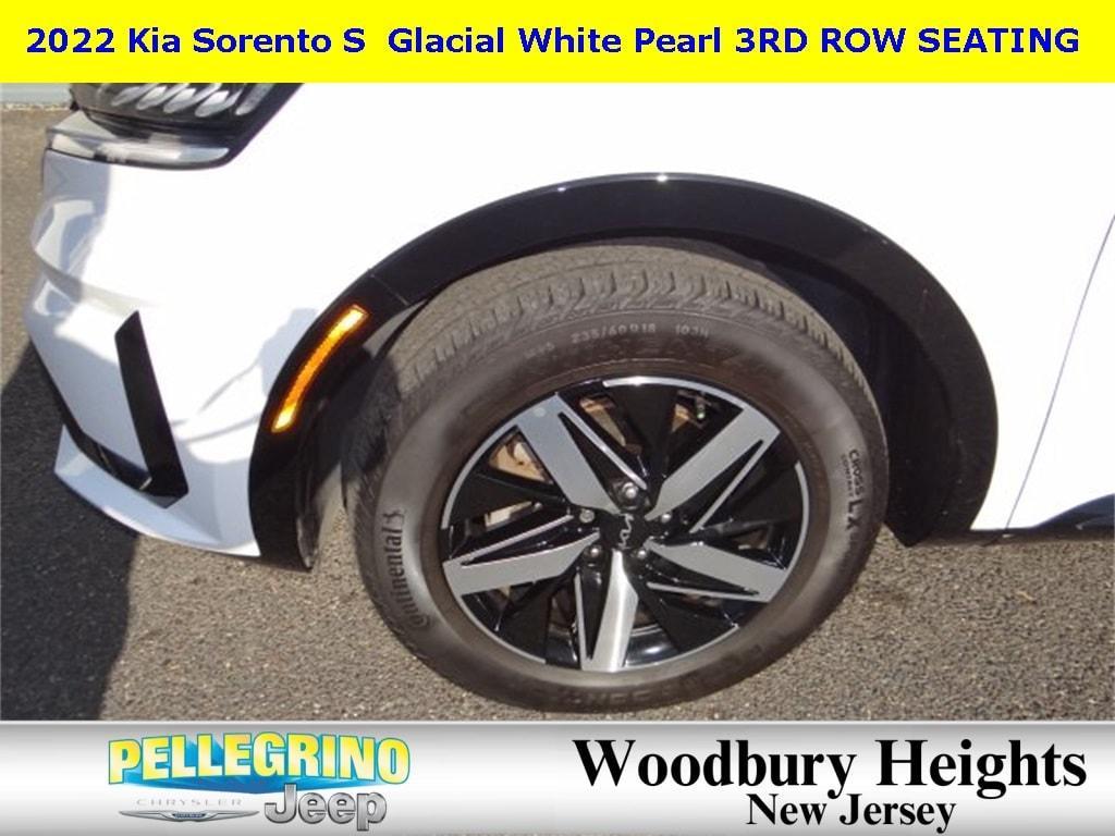 used 2022 Kia Sorento car, priced at $24,868