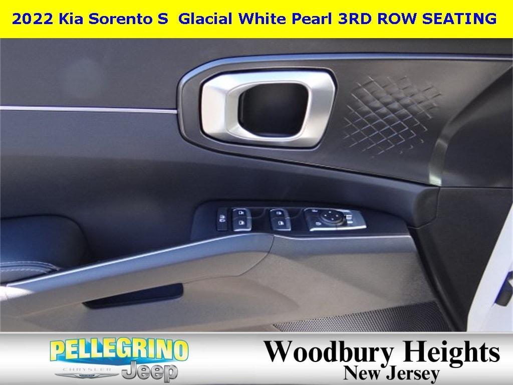 used 2022 Kia Sorento car, priced at $24,868