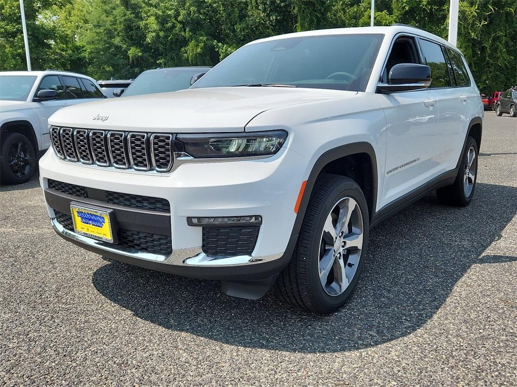 new 2024 Jeep Grand Cherokee L car, priced at $55,500