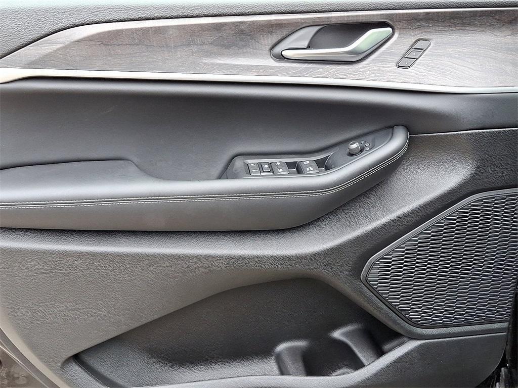 new 2025 Jeep Grand Cherokee L car, priced at $54,835