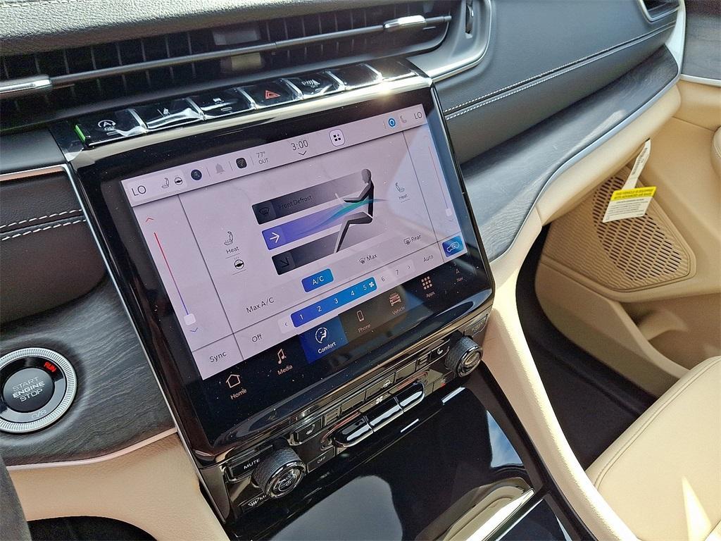 new 2025 Jeep Grand Cherokee car, priced at $49,415