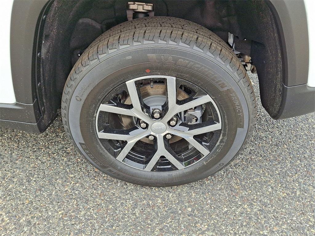 new 2025 Jeep Grand Cherokee car, priced at $49,415